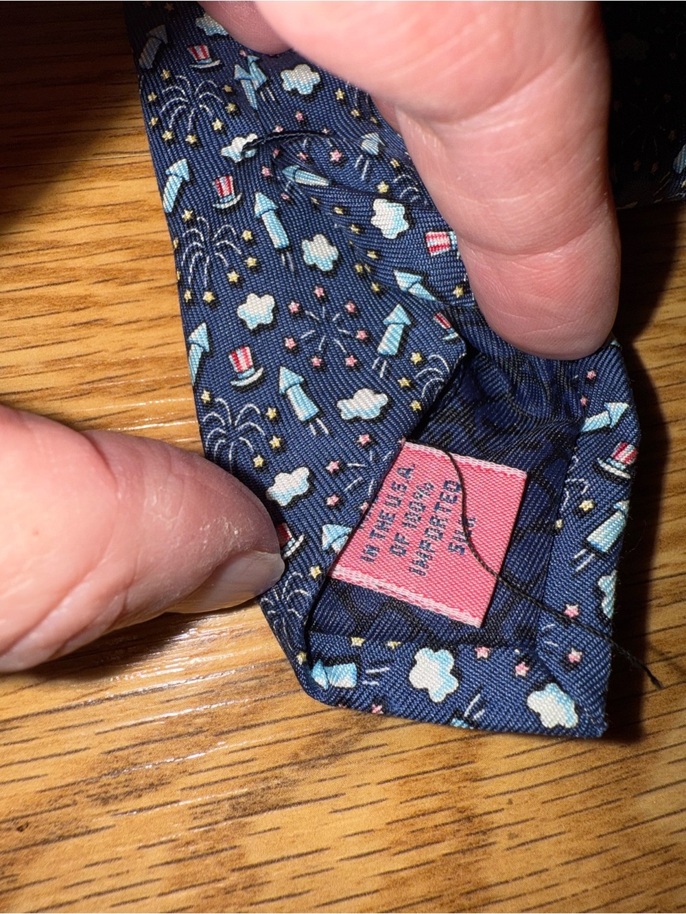 Boys Vineyard Vines blue patriotic fireworks 4th of July 100% Silk Neck Tie - Picture 7 of 8